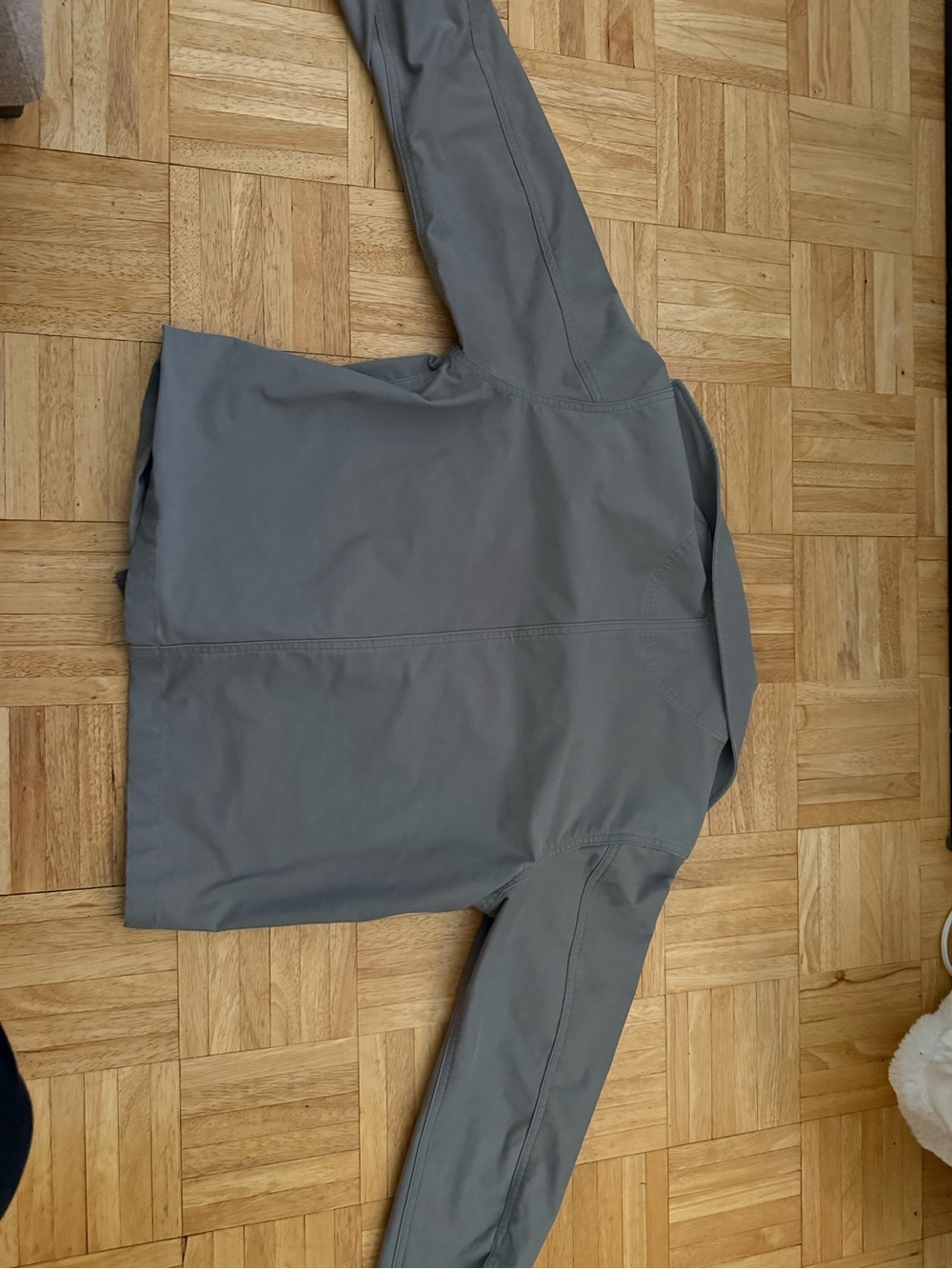 Uniqlo Gray Lightweight Jacket - Picture 4 of 4